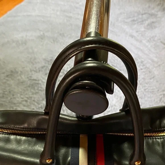 Tommy Hilfiger Black handbag EUC - Picture 2 of 12